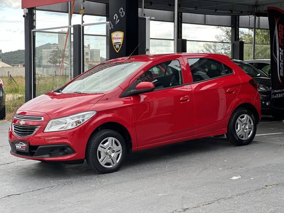 CHEVROLET ONIX 1.0 MPFI LT 8V FLEX 4P MANUAL CHEVROLET ONIX 1.0 MPFI LT 8V FLEX 4P MANUAL